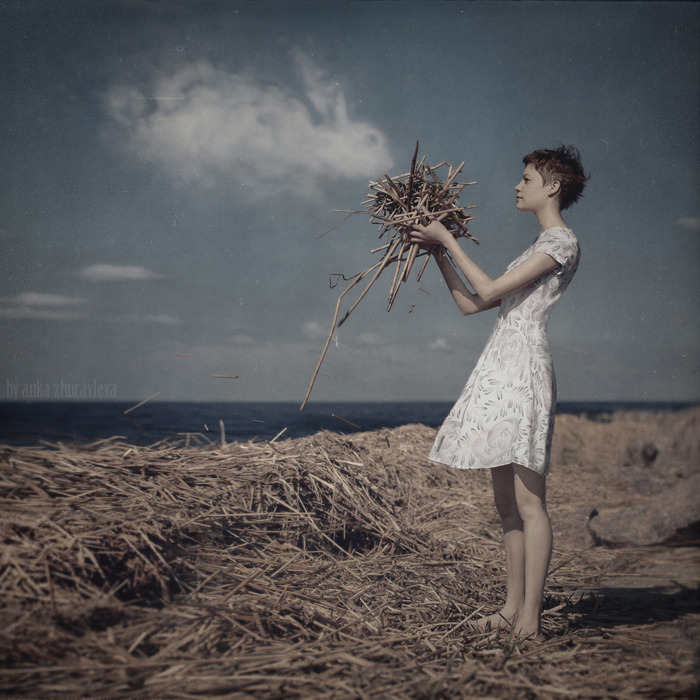 darksilenceinsuburbia:  Anka Zhuravleva Color Tales