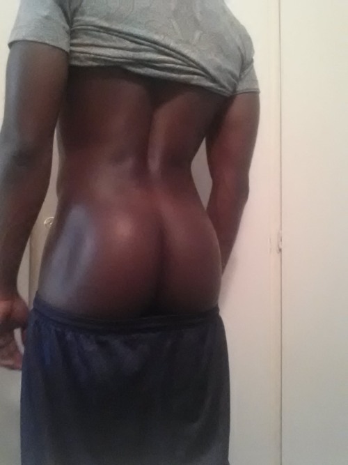 blackgayze:  gdr1:  demoncontrol:  Mother fucking BOMB great booty  Beautiful…Damnnn Tasteee Cakzzz! gdr1.tumblr.com  Idg why people put links on other peoples pics