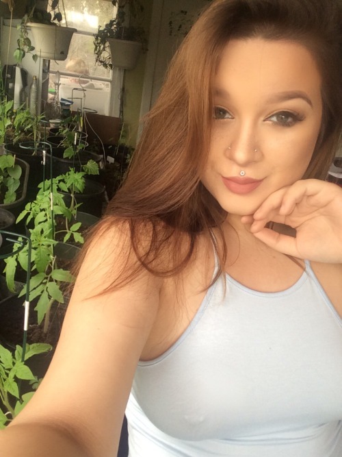 zenaxaria:  plant based cutie with a plant adult photos