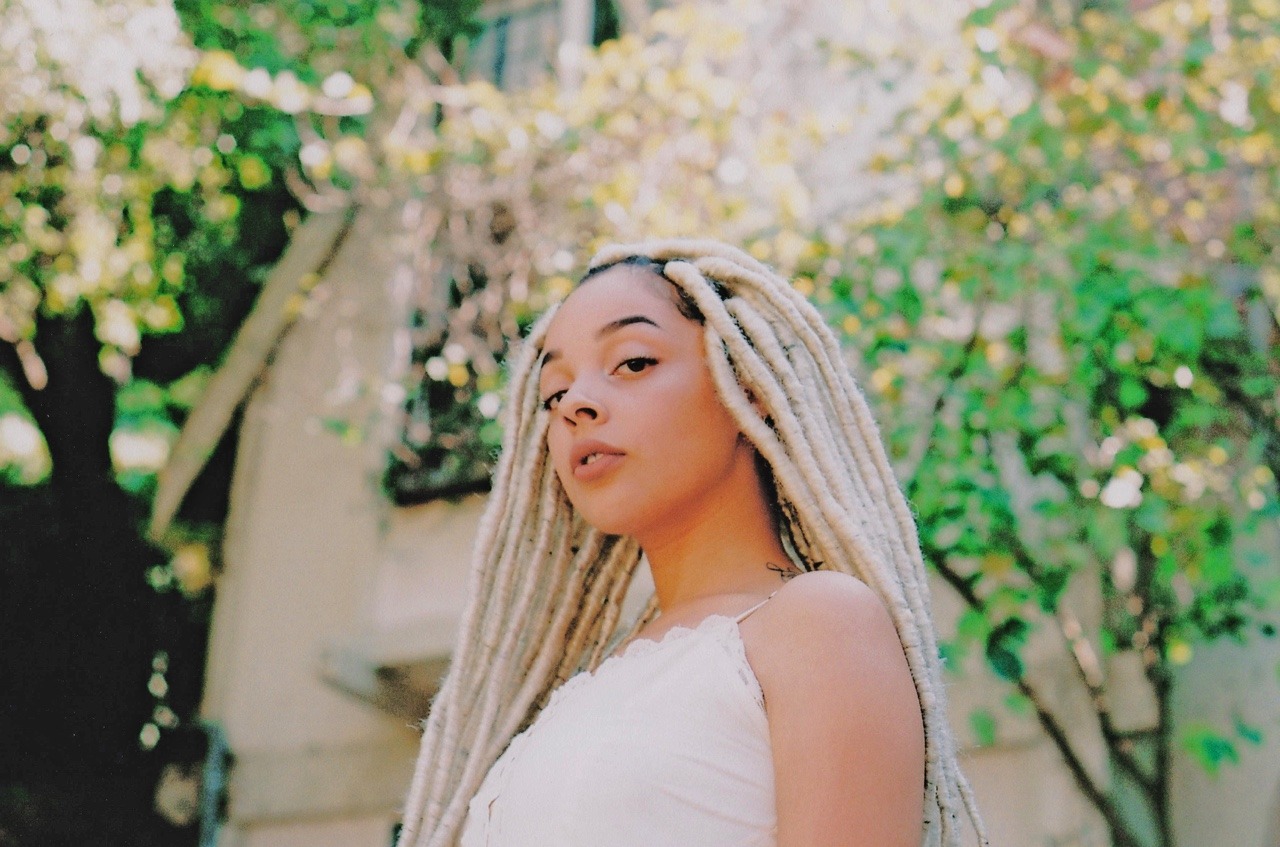 lickmyeyeballsss:  Teisha #35mm  Shot by, Andrew Quesada