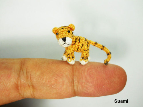 asylum-art:  Cutest Miniature Crochet Animals Eve by  Su Ami Etsy shopSu Ami are a family of five artists from Vietnam who crochet the cutest miniature animals ever. The artists sell their creations on Etsy where you can find hundreds of their miniature