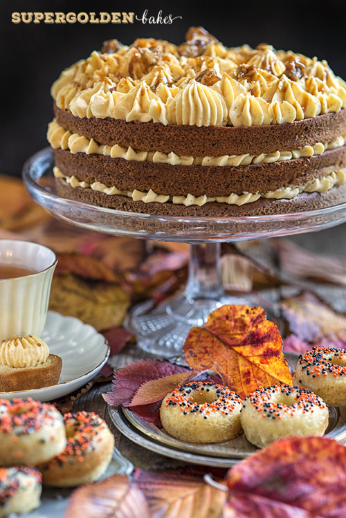 confectionerybliss:Perfectly Autumnal Pumpkin Praline Layer Cake and Chai-Spiced Mini Baked Donuts