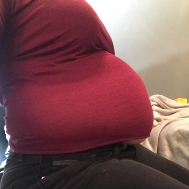 bloatedbellybaddieaf-deactivate:I love torturing myself and wearing tight clothes