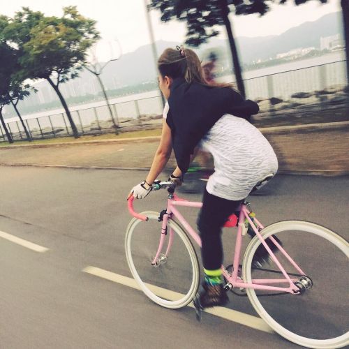 thebicycletree: Feel free ＊＊＊ ＊＊ ＊ #fixie #fixedgear #hongkongfixedgear #bike #bicycle #fixedgeargi