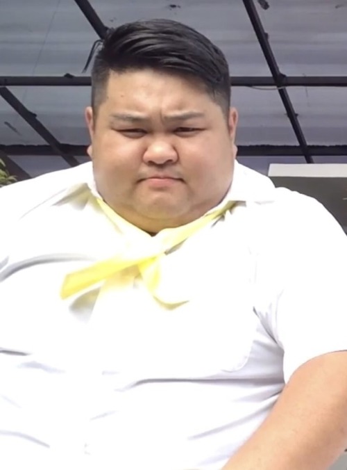 arthurmexdf:  No soy tanto de asiáticos pero este me gusto mucho tiene una cara tierna!!