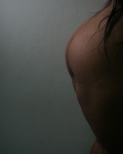 just-awild-thing: Butt  Self-portrait 