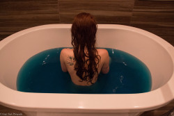 beauty-in-human-form:  This bathtub was ridiculously big it was amazing 