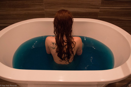 Porn photo beauty-in-human-form:  This bathtub was ridiculously