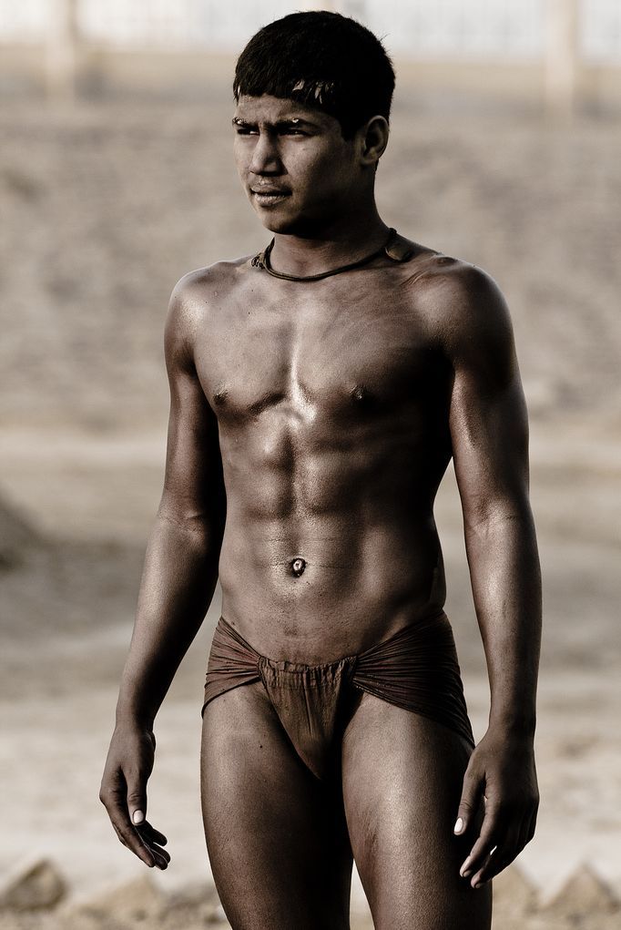 its4skinlover:  a bunch of hot but off topic shots 