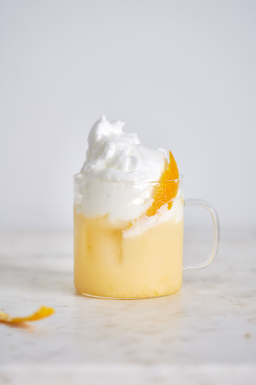 foodffs: Whipped Orange Creamsicle - In this recipe, orange creamsicle meets the a floofy whipp