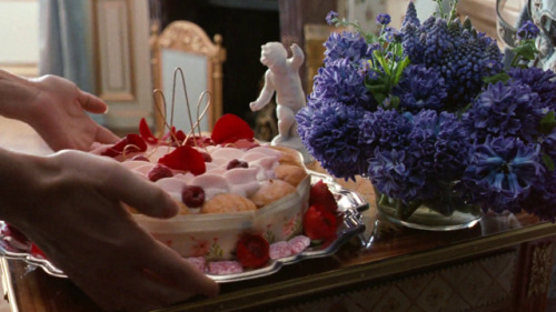 coeursfideles:  Marie Antoinette  (Sofia Coppola, 2006)