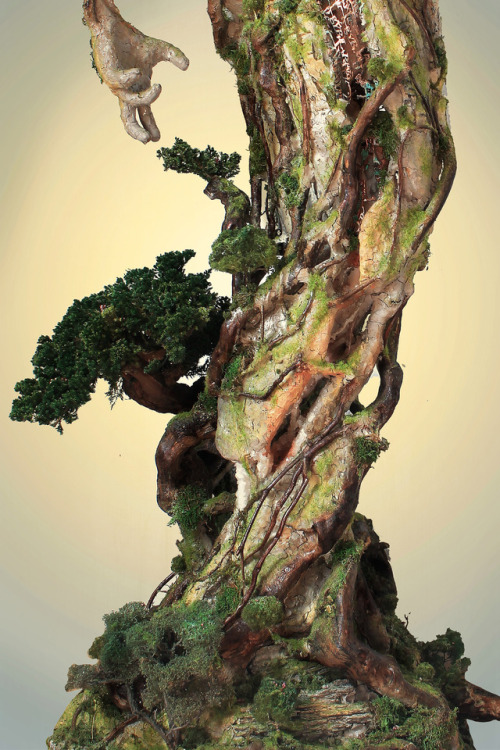Giant 7 Foot Tall Sculpture That Looks Like GrootArtist Garret Kane combines elements of nature with