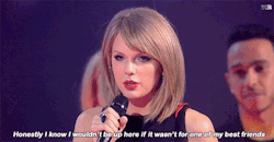 innerwreck: Taylor Swift accepting her award