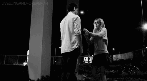 crazykissing:  sex / love / romance blog 