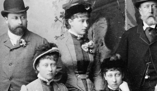 imperial-russia:Princesses Alix and Ella of Hesse with their family and English relatives, 1880s