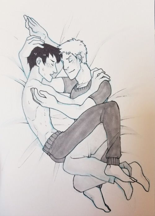 identitypollution:I started off with an old prompt from my ask box~ I love big baras cuddling.