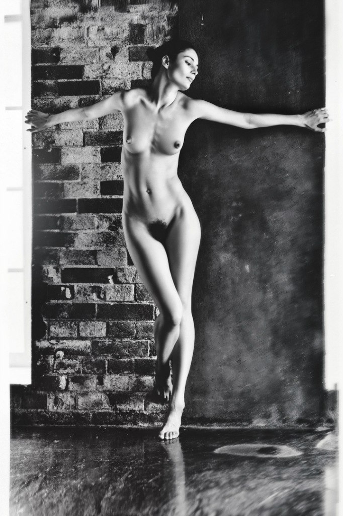 classic:©Roman Tesla.best of erotic photography:www.radical-lingerie.com