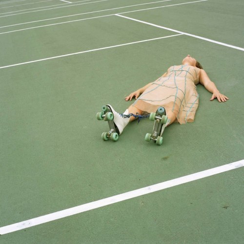 histoire-d-elle:  Cig Harvey,“ Square Knot, Self Portrait”, Rockport, Maine, 2004  