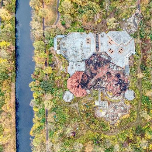 abandonedandurbex: Abandoned water park in Berlin Thought it was a RuneScape map with photoshop filt