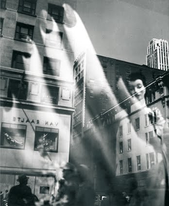 glamcandy5:  Incredible images of 1940’s New York through the eyes of Lisette Model