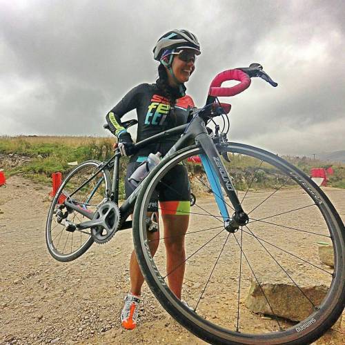 blog-pedalnorth-com:@Regrann from @mora_aleja93 - “PARA EL CICLISTA TODO EL MURO ES UNA PUERTA” - Fr