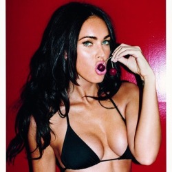 fuckcelebs:  10tripledeuce:  Megan fox a