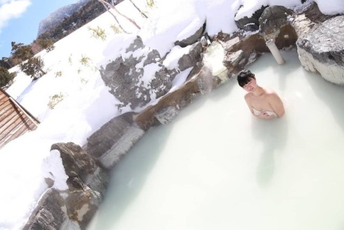 混浴温泉の危機❗みなさん助けて下さい・私の大好きな温泉のひとつである万座温泉「湯の花旅館」さんが経営の危機に直面しており、支援を求めております・温泉ポンプの故障によって莫大な修繕費用が掛かるようで現状