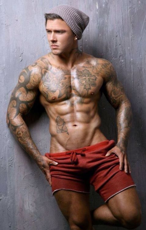 hotbotboy:  Andrew England dammmmm. 