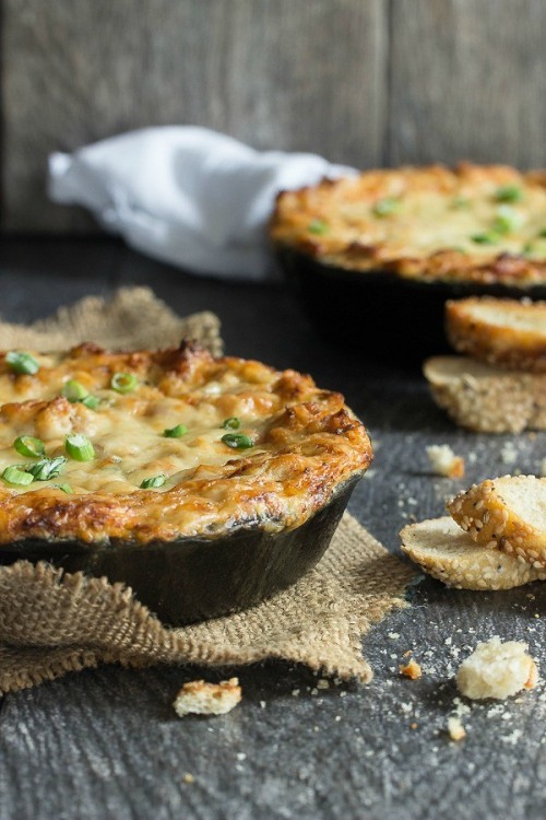 foodffs:  CHEESY CRAB DIP WITH BACONReally nice recipes. Every hour.