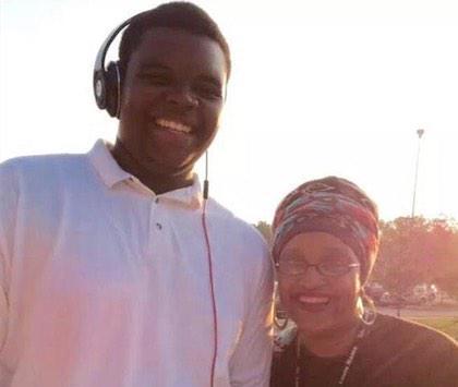 actjustly:  Today marks one year since Mike Brown was murdered by Darren Wilson. Mike Brown (May 20, 1996 – August 9, 2014) 