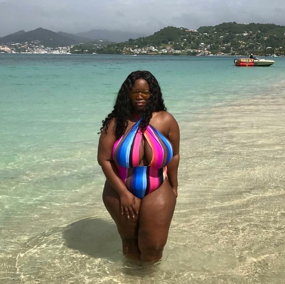 bigbeautifulblackgirls: IG @lechicboheme  See what is new in #PlusSizeFashion or