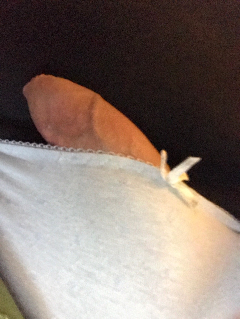 A few edges for lunch, then back in the panties and back to work we go🙈🙈🍆