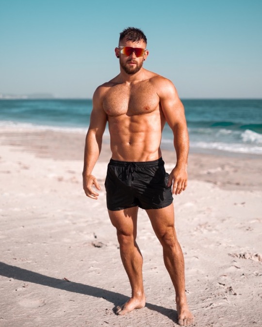 holidaymen:  isnathanreal:  Summer vibes   Nathan