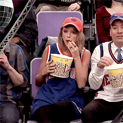 khaleesiemma:when your watching your show and your otp talks to each other