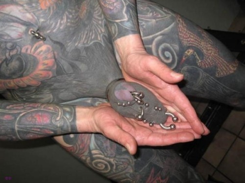 piercedstuds:  Hot men in your area are looking for no-strings fun: http://bit.ly/2aR4ZzO  OMG would love to see his ink work up close and personal - WOOF