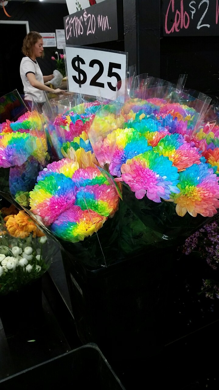 rtylering:  I’ve never seen flowers like this.   These aren&rsquo;t worth $25