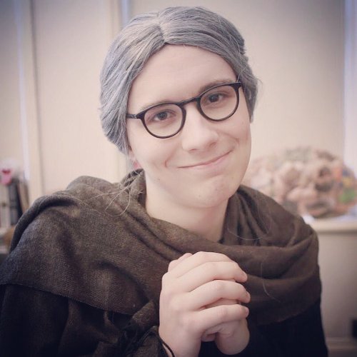 danisnotonfire: look at this kind humble grandmother surely someone this sweet can do no evilWRONG&n