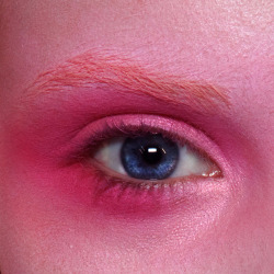 versacegods:  Makeup @ Valentino Spring 2010 Couture