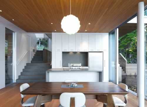 patrickschierer:  Gambier Island House by Mcfarlane Green Biggar. Vancouver 
