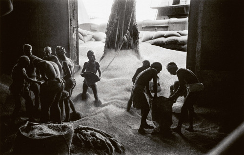 XXX Werner Bischof, The port of Calcutta, India, photo