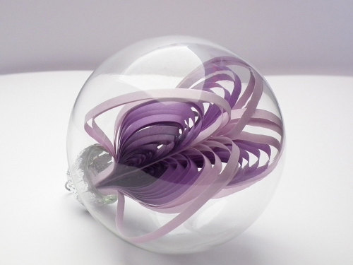 sosuperawesome:  Glass Ornaments - quilled coils in iridescent glass orbs, YakawonisQuilling