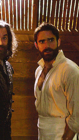 justconfettiandsomeddew:  Joshua Sasse - Galavant S2E1 -   A New Season aka Suck It Cancellation bear {1} {2} {3} {4} {5} {6}