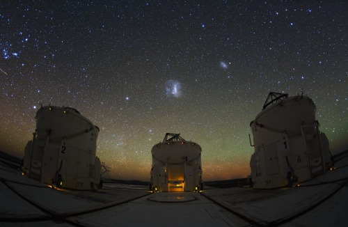 2024 May 4 3 ATs
Image Credit & Copyright: Yuri Beletsky (Carnegie Las Campanas Observatory, TWAN)
Explanation: Despite their resemblance to R2D2, these three are not the droids you’re looking for. Instead, the enclosures house 1.8 meter Auxiliary...