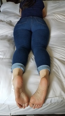 myprettywifesfeet:  My pretty wifes beautiful