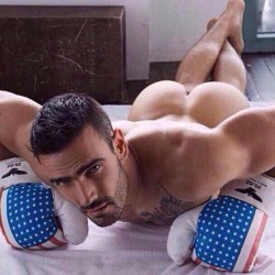 manrumpsxxx:  Follow Me For The Sexiest Rumps On Tumblr.  20k+ followers