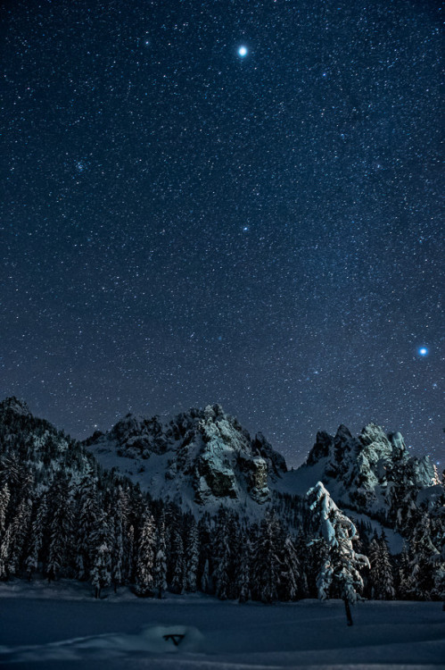 mystic-revelations:  Dolomiti’s Winter Night By Antonio RIVA BARBARAN 