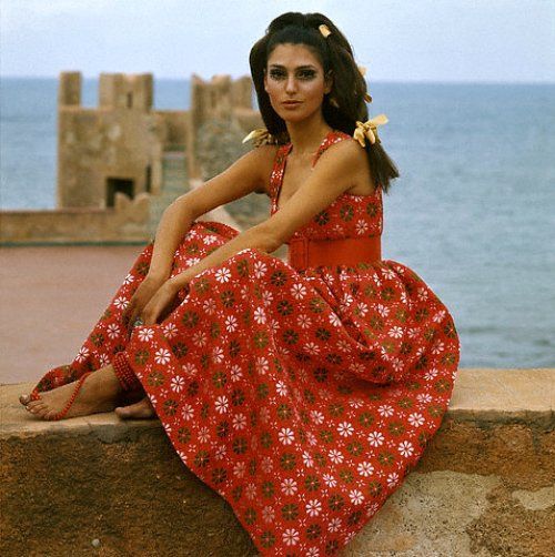 Benedetta Barzini in Oscar de La Renta, Palermo, Sicily - Vogue, 1967