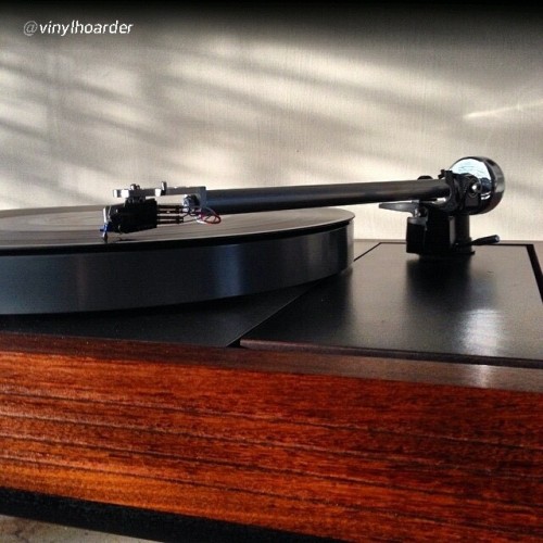 Beauty comes in different forms & this is one of them.   #vinyl #turntable #audiophile  By @vinylhoarder “#vinyl life”