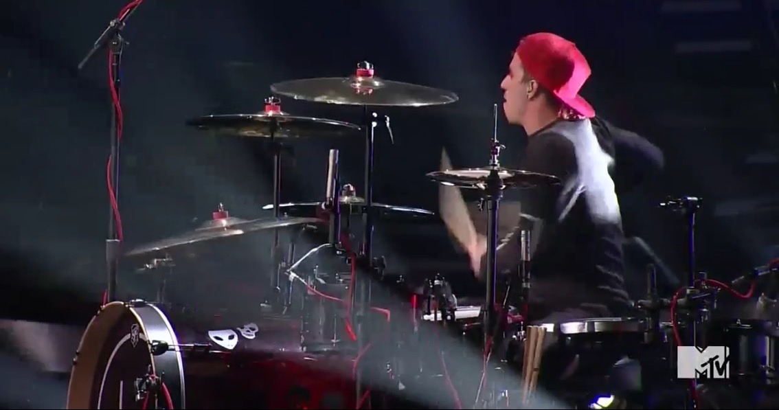 regionalatmost:  twenty one pilots at the 2015 MTV Video Music Awards