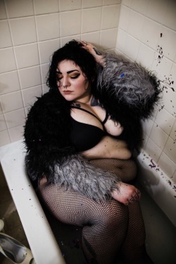 spookyfatbabepower:  I did this shoot to challenge myself.   I’ve modeled in so many shoots where I just had to look sensual &amp; pretty. I wanted to know if I could be drenched &amp; messy &amp; cold &amp; bogged down by a heavy, soaking wet fur coat